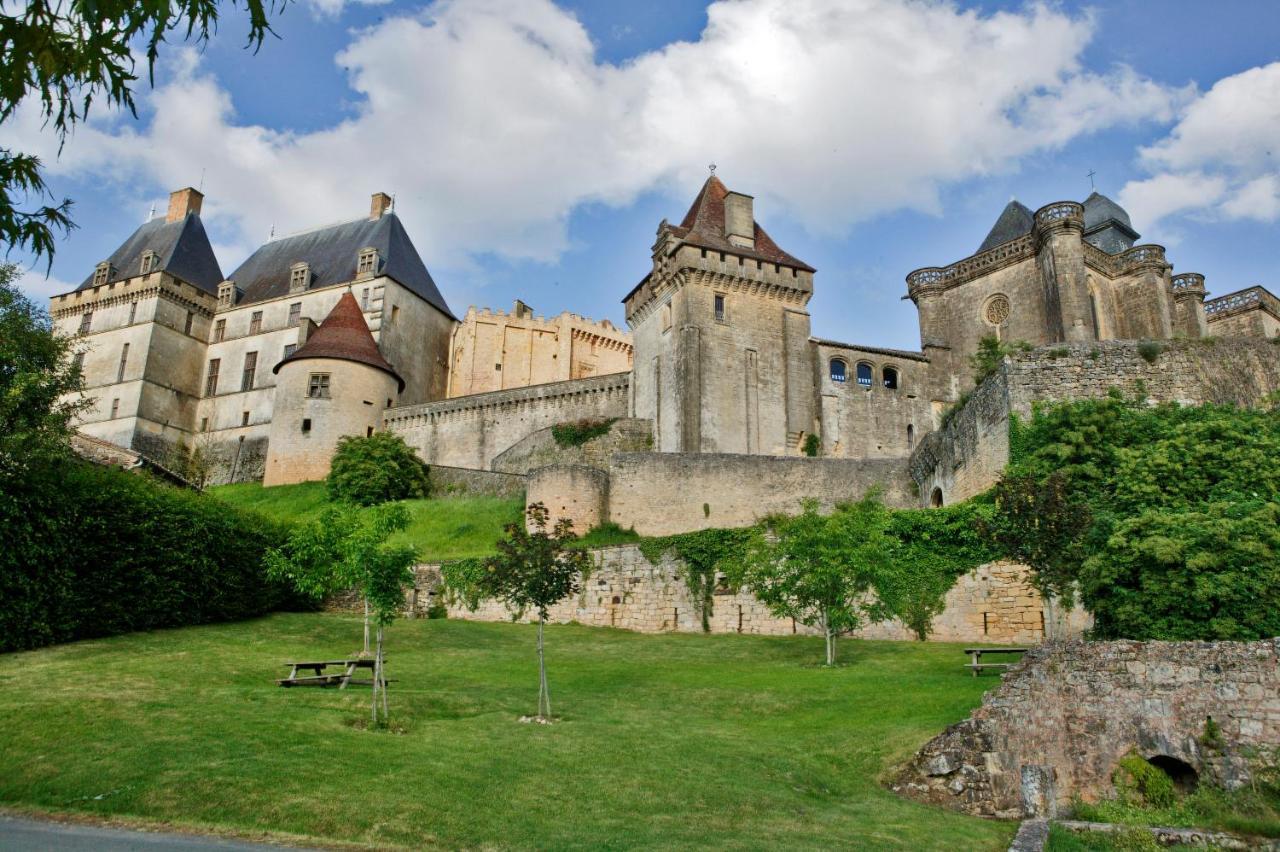Le Prieure Du Chateau De Biron Biron  Kültér fotó