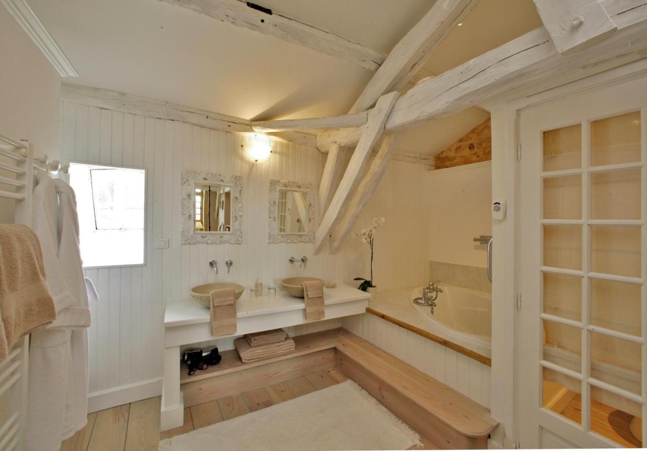 Le Prieure Du Chateau De Biron Biron  Kültér fotó